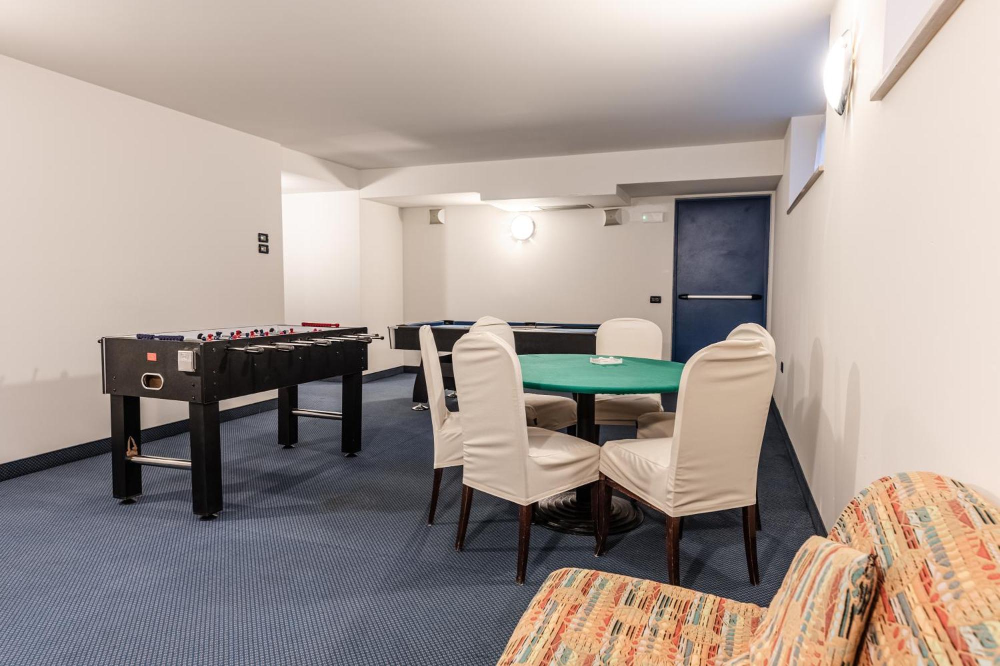 Hotel Garni Meledrio 디마로 외부 사진