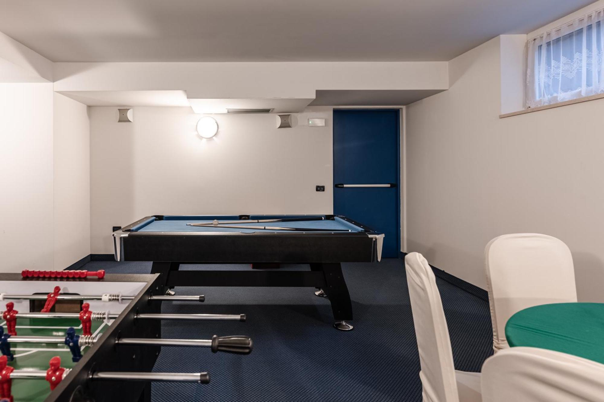 Hotel Garni Meledrio 디마로 외부 사진